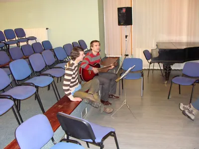 Filtr v Újezdě pod lesy židlí: spontánní jeviště