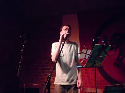 Plakát na dubnový koncert v Rybě: s Inženýrem Vladimírem - oslava 10 let, co se známe